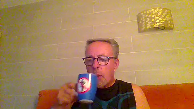 tuggy59 online show from June 17, 4:48 am