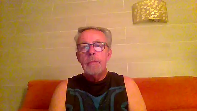 tuggy59 online show from June 19, 4:17 am