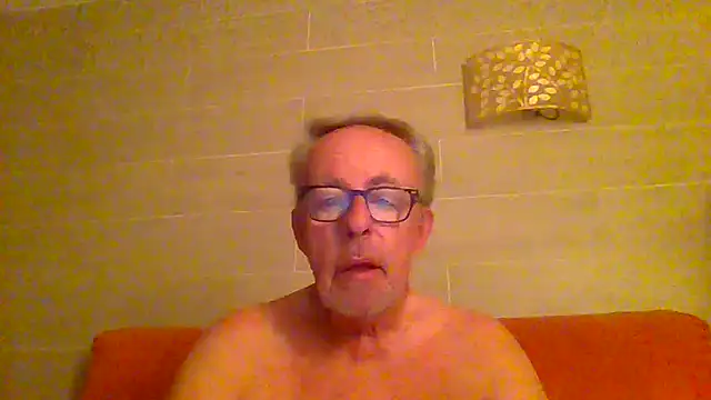 tuggy59 online show from July 1, 3:19 am