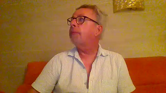 tuggy59 online show from July 5, 4:41 am