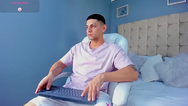 Alex cute77 online show from September 10, 11:54 am