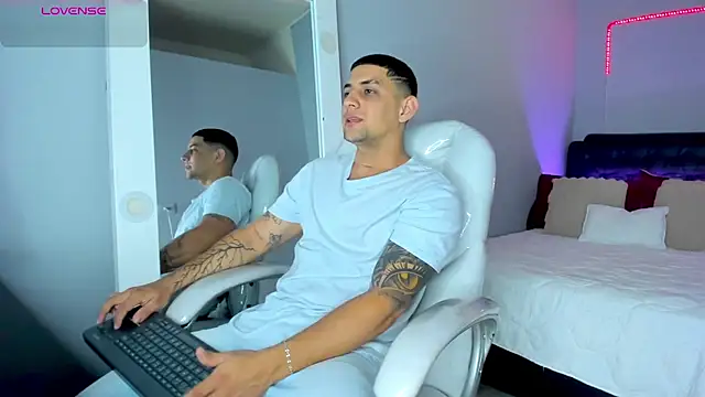 Alex cute77 online show from July 1, 12:40 pm
