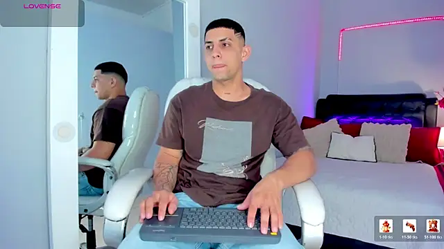 Alex cute77 online show from July 25, 1:08 pm