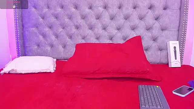 Snapshot of Sofia_Girl_ chatting on October 26, 8:09 am Sofia Girl online show from October 26, 8:09 am