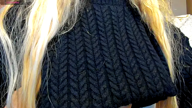 Snapshot of Sassy_Teen chatting on November 30, 10:41 am Sassy Teen online show from November 30, 10:41 am