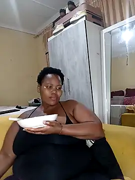 Snapshot of Real1SweetQueen chatting on January 30, 9:36 pm Real1SweetQueen online show from January 30, 9:36 pm