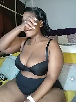 Snapshot of Real1SweetQueen chatting on July 19, 3:16 pm Real1SweetQueen online show from July 19, 3:16 pm