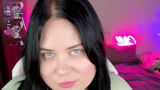 Akemi BBW online show from November 19, 6:30 pm