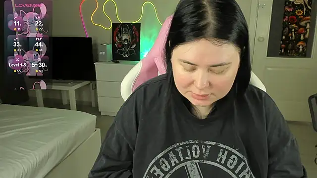 Snapshot of Akemi_BBW chatting on August 1, 8:57 am Akemi BBW online show from August 1, 8:57 am