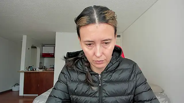 zoe jeane beker online show from March 15, 8:04 pm