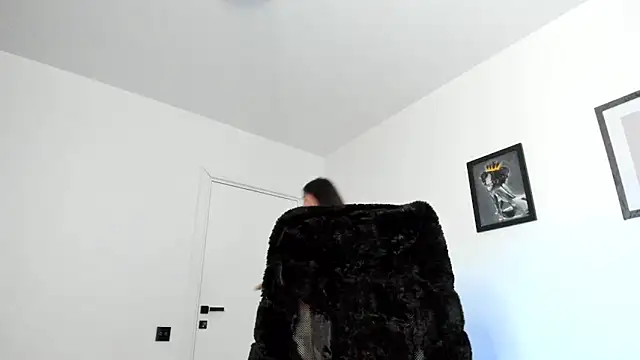 PortraitMarie online show from January 31, 7:18 pm