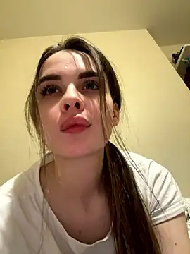 Snapshot of KristenSayles chatting on December 3, 11:44 am KristenSayles online show from December 3, 11:44 am