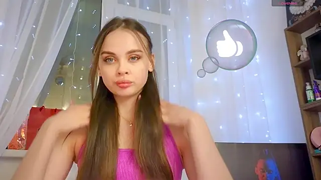 Snapshot of KristenSayles chatting on February 7, 10:30 pm KristenSayles online show from February 7, 10:30 pm
