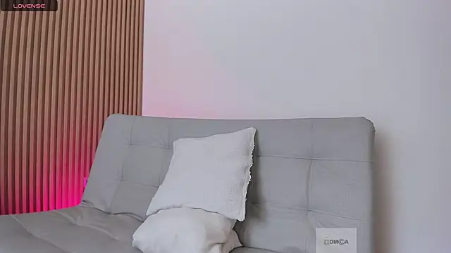 susan  hills online show from March 10, 3:30 pm