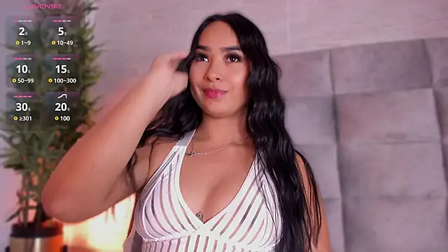 Snapshot of mia_crawford chatting on February 12, 12:01 pm mia crawford online show from February 12, 12:01 pm