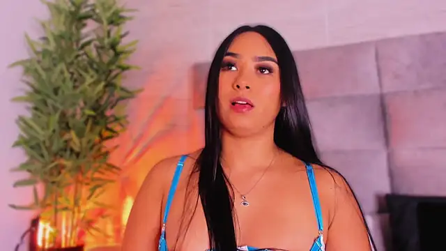 Snapshot of mia_crawford chatting on March 19, 11:39 am mia crawford online show from March 19, 11:39 am