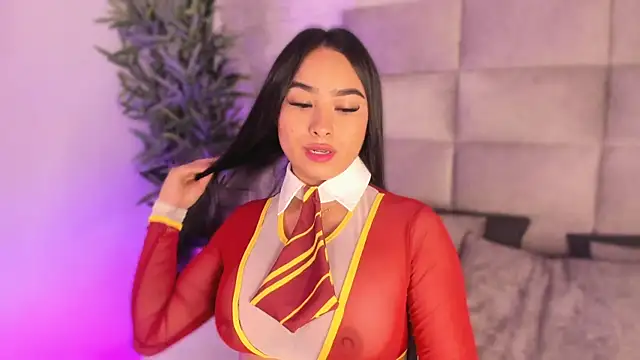 Snapshot of mia_crawford chatting on November 8, 12:05 pm mia crawford online show from November 8, 12:05 pm