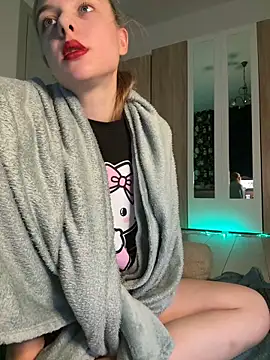 Snapshot of freiiaflower chatting on March 3, 4:14 am freiiaflower online show from March 3, 4:14 am