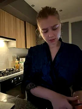 Snapshot of freiiaflower chatting on October 27, 9:52 pm freiiaflower online show from October 27, 9:52 pm