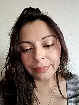 seherlatin online show from March 7, 9:27 pm