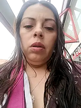 seherlatin online show from March 14, 2:30 pm