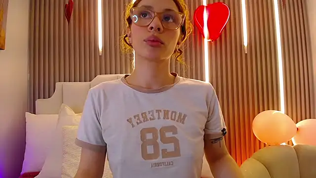 Katy Van online show from February 13, 9:00 pm