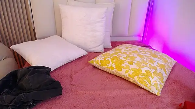 Katy Van online show from April 28, 2:27 am