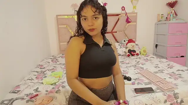 Winnifer Gonzal online show from May 5, 3:47 am