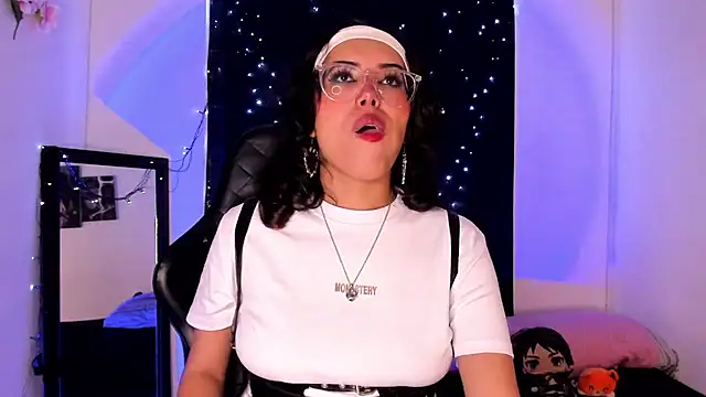 willow poisson online show from March 4, 5:34 pm