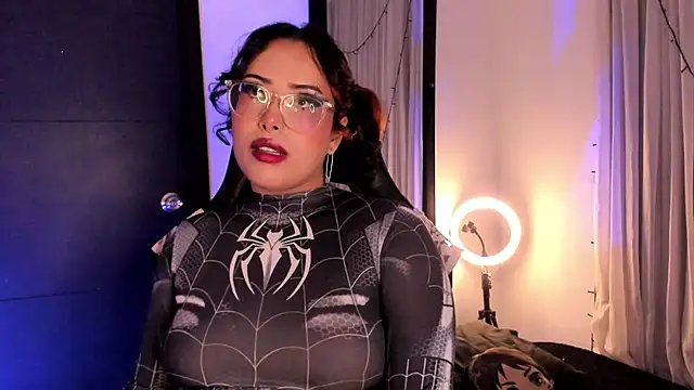 Snapshot of willow_poisson chatting on July 4, 9:10 pm willow poisson online show from July 4, 9:10 pm