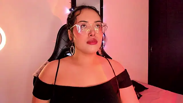 Snapshot of willow_poisson chatting on July 21, 9:28 pm willow poisson online show from July 21, 9:28 pm