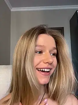 Snapshot of JessIsLove chatting on January 4, 5:37 am JessIsLove online show from January 4, 5:37 am