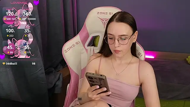 Snapshot of Sweet_frosti chatting on July 5, 4:19 am Sweet frosti online show from July 5, 4:19 am