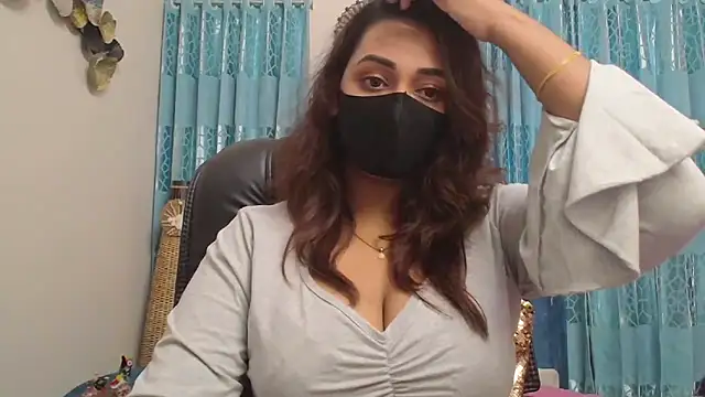 Snapshot of OH-Monica chatting on October 11, 7:51 am OH-Monica online show from October 11, 7:51 am