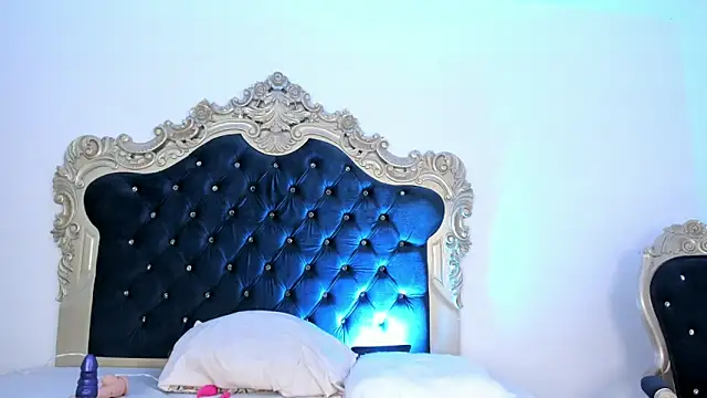 Snapshot of thecrazyadamss_ chatting on October 31, 4:02 am thecrazyadamss online show from October 31, 4:02 am