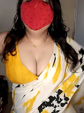 Snapshot of Love-priya chatting on February 1, 10:15 am Love-priya online show from February 1, 10:15 am