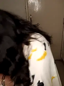 Snapshot of Love-priya chatting on February 25, 5:36 pm Love-priya online show from February 25, 5:36 pm