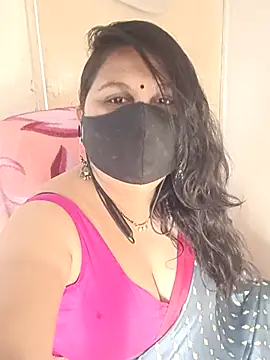 Snapshot of Love-priya chatting on October 8, 8:01 am Love-priya online show from October 8, 8:01 am