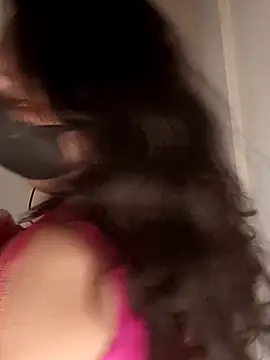 Snapshot of Love-priya chatting on November 20, 8:14 am Love-priya online show from November 20, 8:14 am