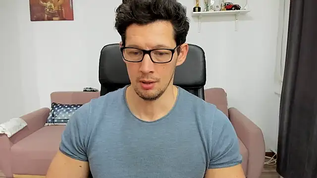 BrutusK08 online show from February 5, 10:30 am