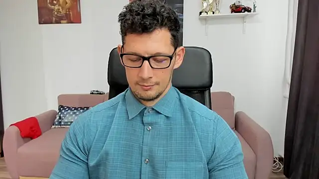 BrutusK08 online show from February 18, 9:54 am