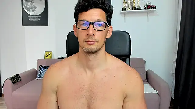BrutusK08 online show from June 23, 6:44 am