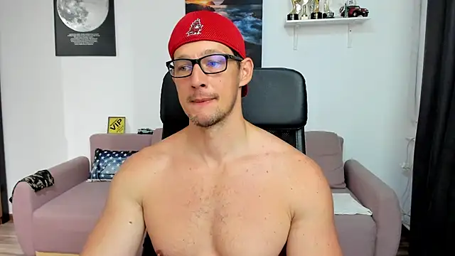 BrutusK08 online show from June 24, 7:07 am