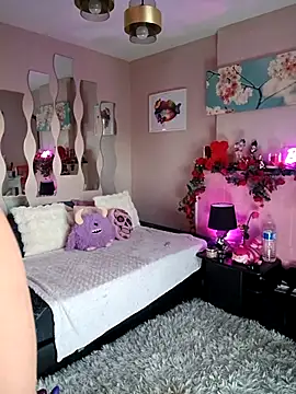 Snapshot of Lia_Roxx chatting on March 19, 5:39 pm Lia Roxx online show from March 19, 5:39 pm