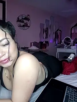 Snapshot of Lia_Roxx chatting on November 20, 4:29 pm Lia Roxx online show from November 20, 4:29 pm