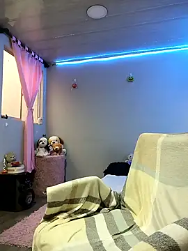 Snapshot of KATYGONZALEZ chatting on January 4, 2:04 pm KATYGONZALEZ online show from January 4, 2:04 pm