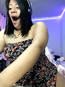 Snapshot of KATYGONZALEZ chatting on January 26, 2:35 am KATYGONZALEZ online show from January 26, 2:35 am