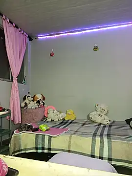 Snapshot of KATYGONZALEZ chatting on February 22, 11:02 am KATYGONZALEZ online show from February 22, 11:02 am