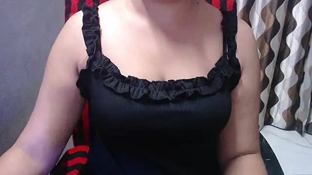 Snapshot of Kaur_Jannat chatting on January 9, 6:04 pm Kaur Jannat online show from January 9, 6:04 pm