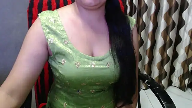 Snapshot of Kaur_Jannat chatting on January 31, 9:05 pm Kaur Jannat online show from January 31, 9:05 pm